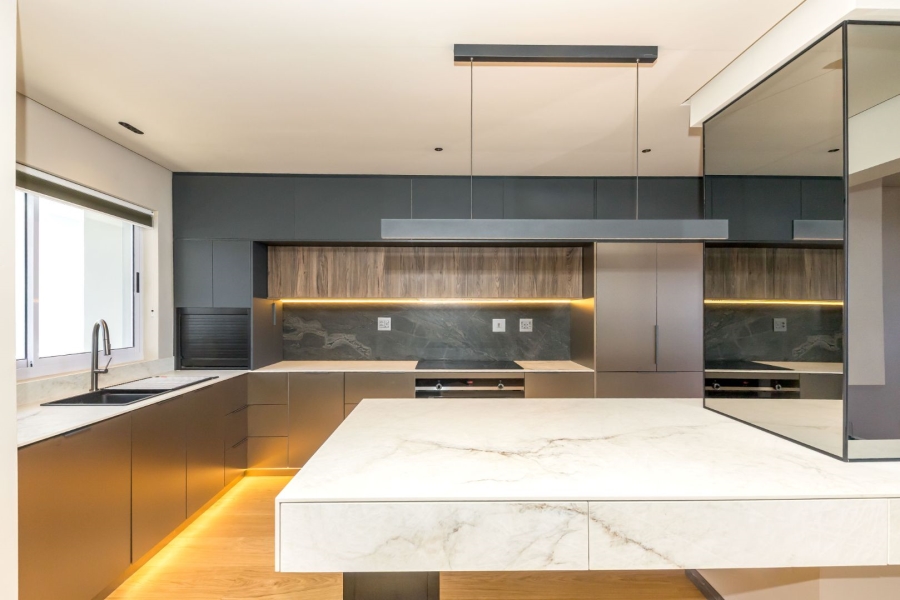 2 Bedroom Property for Sale in Sea Point Western Cape